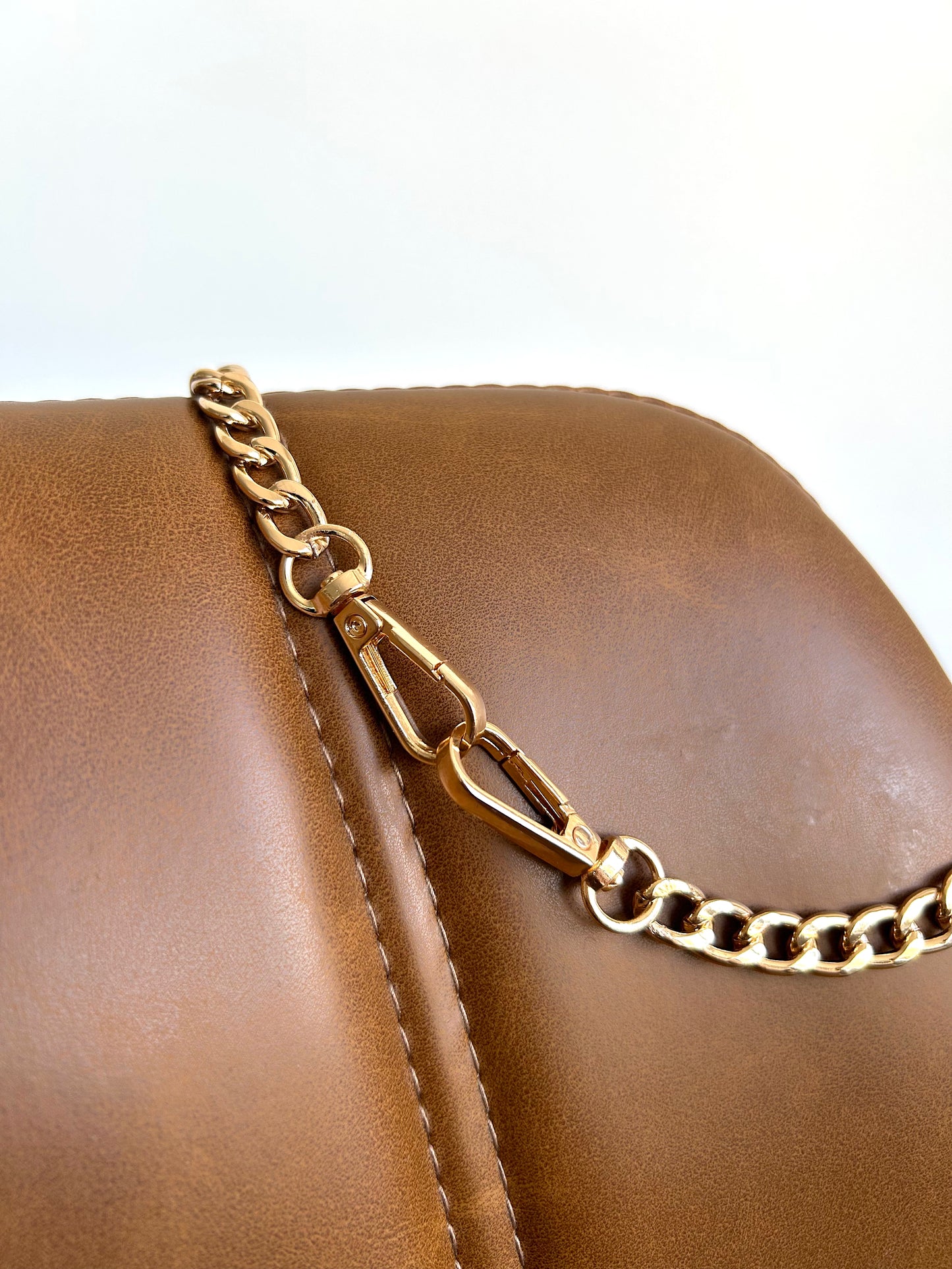 Dekorativní řetízek na tašku s přívěsky - 01