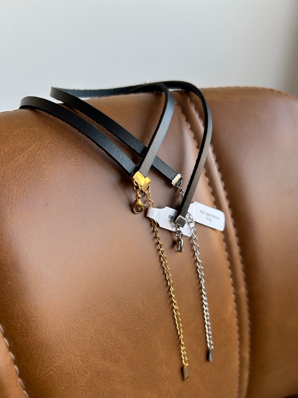 Skórzany Rzemień Choker na Szyję z Zawieszką - Stożek / Kolec - Selfish