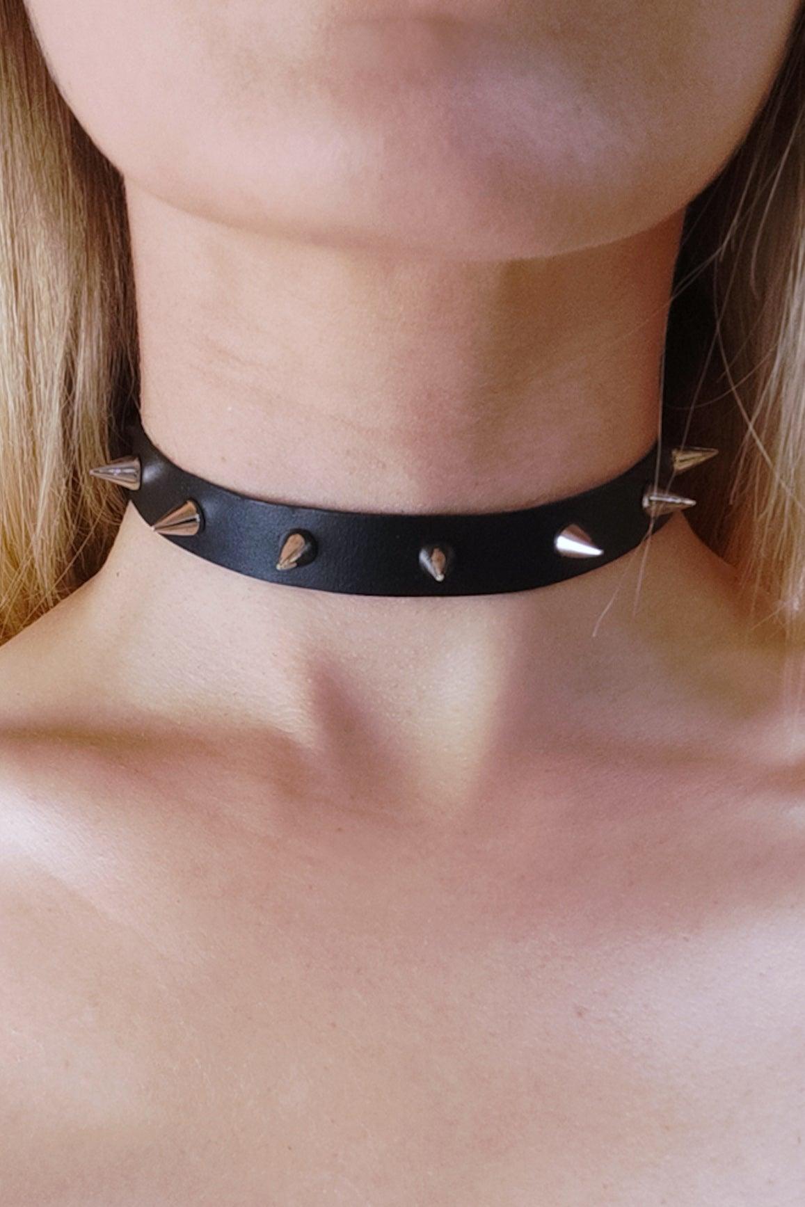 Skórzany Czarny Choker Na Szyję z Kolcami - Selfish