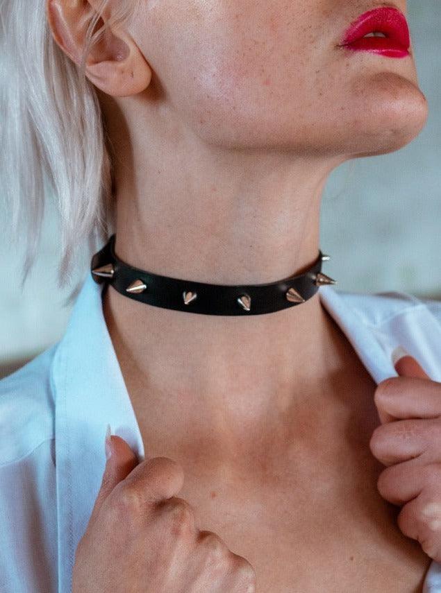 Skórzany Czarny Choker Na Szyję z Kolcami - Selfish