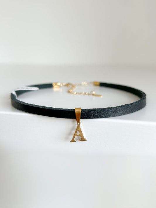 Elegant Black Choker with Pendant - No. 4