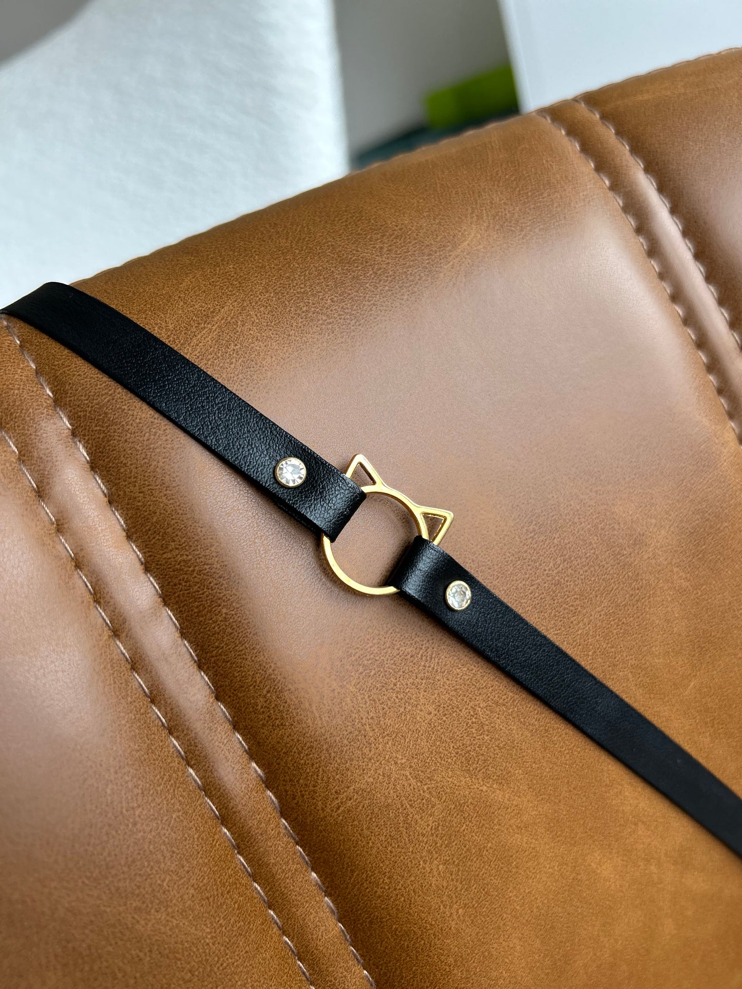 Leather Black Choker Neck with Zircons and Cat 