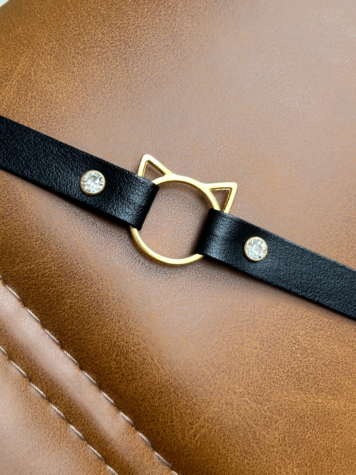 Leather Black Choker Neck with Zircons and Cat 