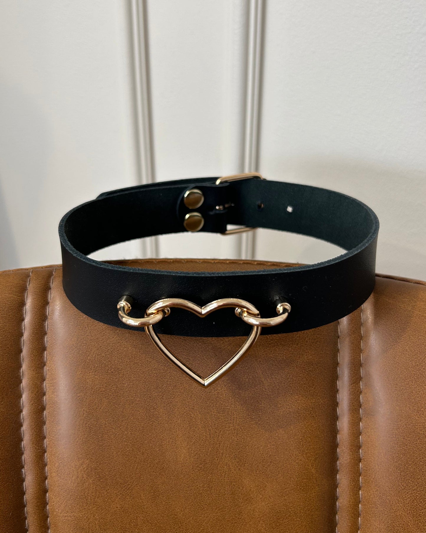 Sway - Dámský kožený obojek se srdíčkem