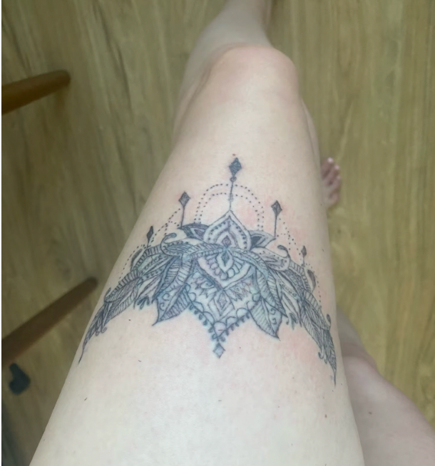 Tatuaż Półtrwały (Tymczasowy) - Orientalny Łańcuszki na Udo - Selfish