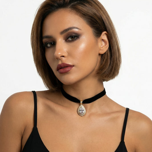 Aksamitka Czarna - Choker na Szyję z Łezką