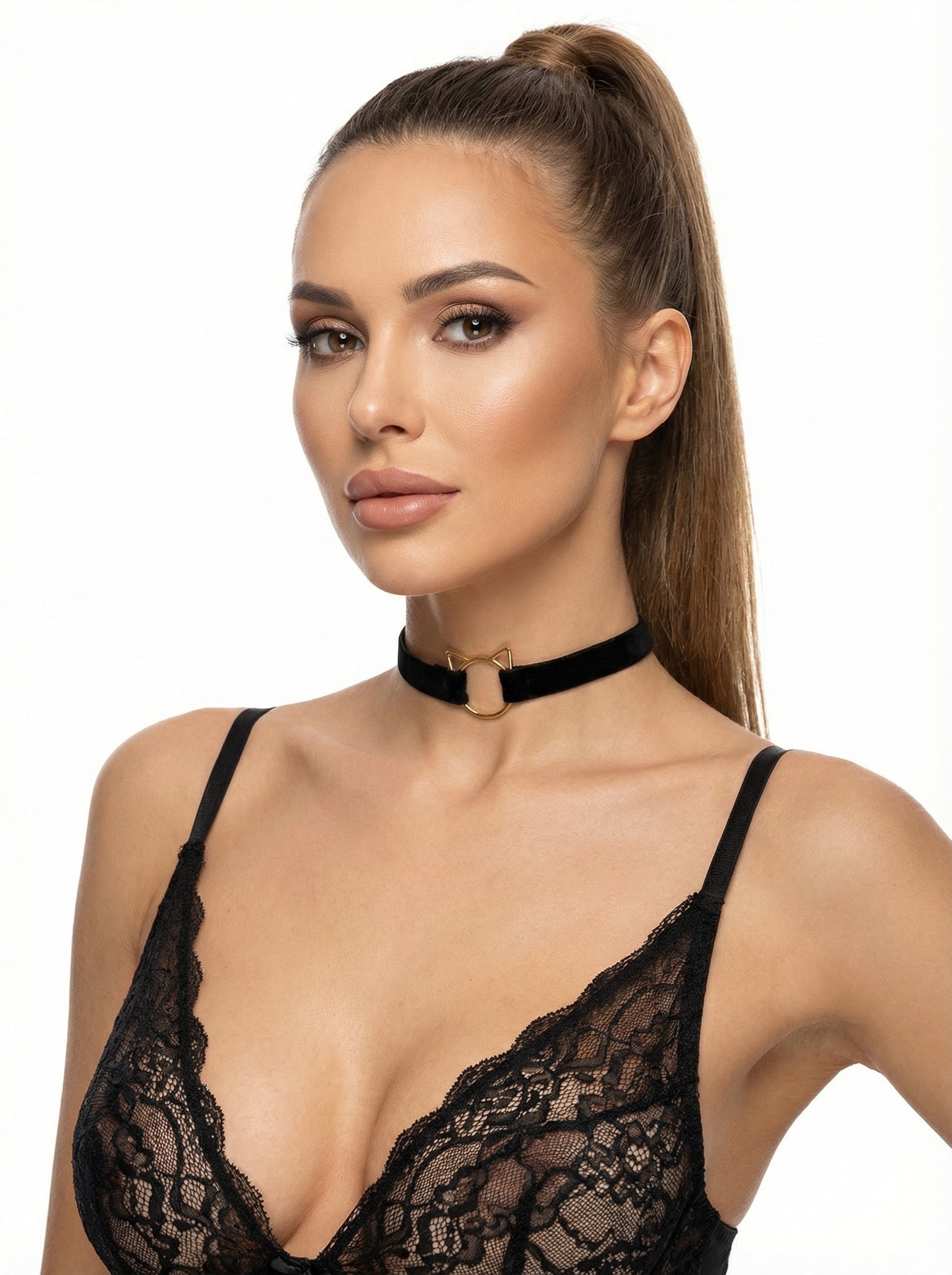 Aksamitka Czarna - Choker na Szyję z Kotkiem