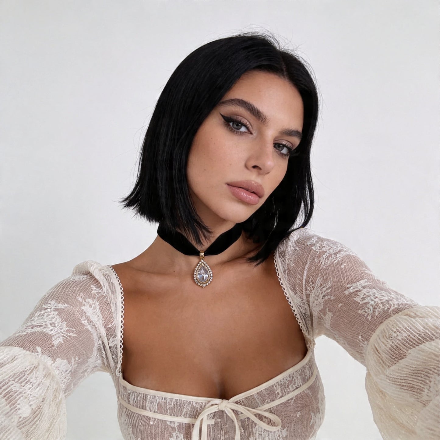 Aksamitka Czarna - Choker na Szyję z Łezką