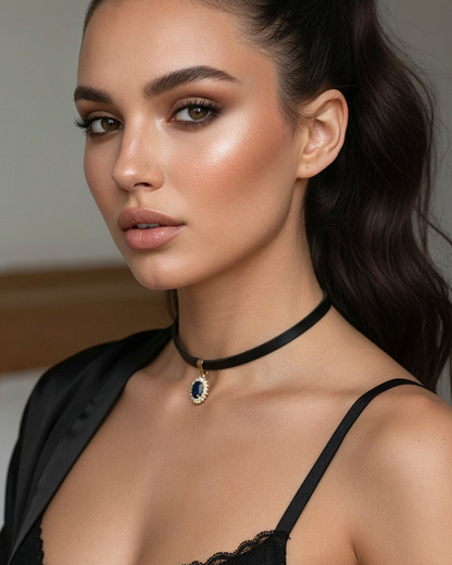 Skórzany Czarny Choker na Szyję z Zawieszką - Granatowa z Cyrkoniami - Selfish