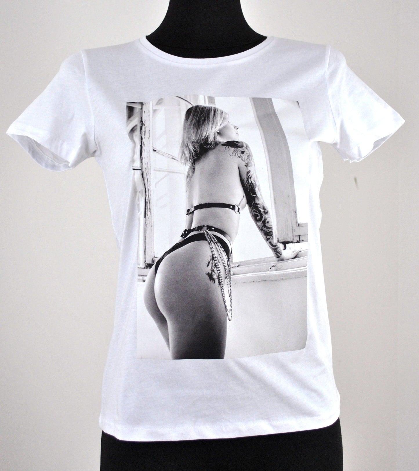 T-shirt med tryck - Harness 02 Black &amp; White